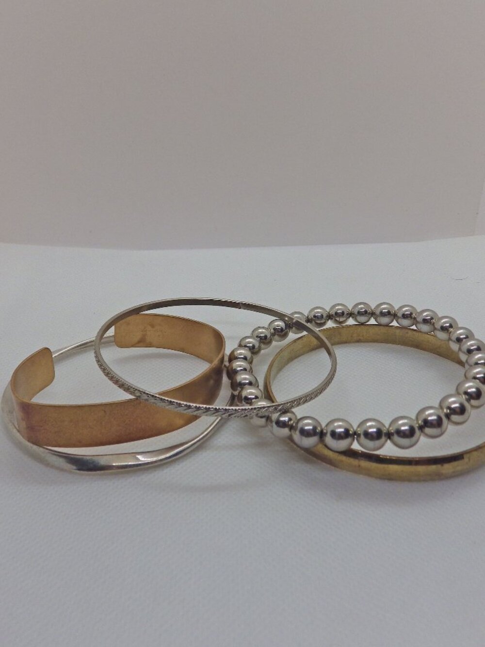 Lot of 5 Bangle Bracelets 929G1